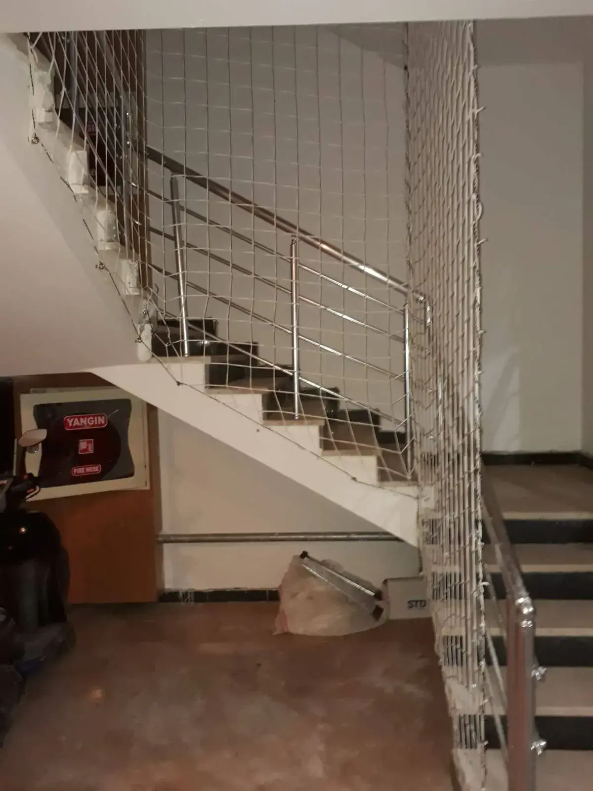 Merdiven Güvenlik Filesi